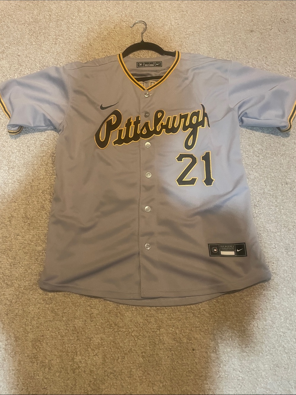 BRAND NEW Nike Adult’s Gray and Gold Pittsburgh Genuine Baseball Jersey